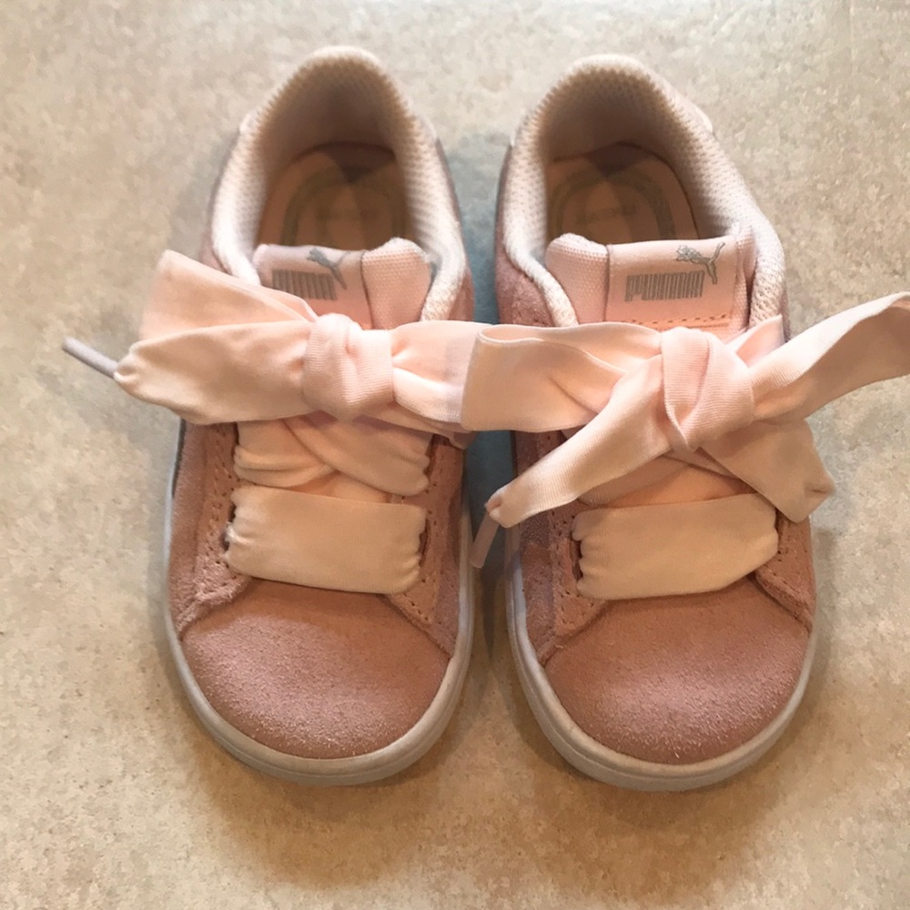 Toddler Suede Heart Puma sneaker
